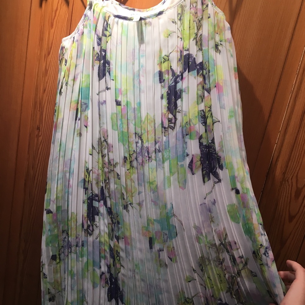 BCBG Spring Dress - Picture 3 of 5